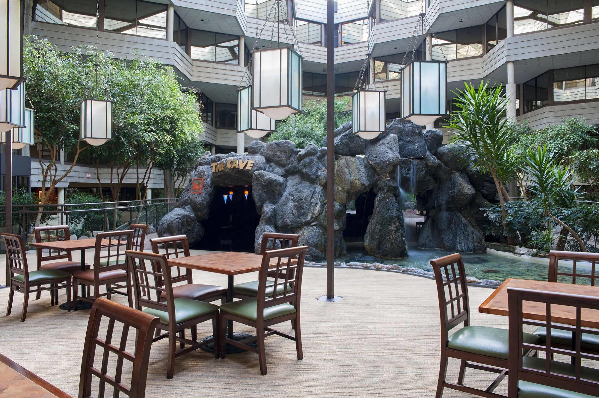 Indian Lakes Hotel Bloomingdale Exterior photo